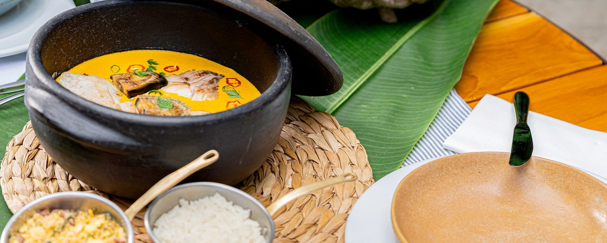 Deliciosa moqueca servida no restaurante Panelão do Norte, opção para quem busca comida regional e sertaneja em SP