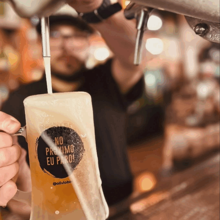 Bares em SP para curtir um happy hour