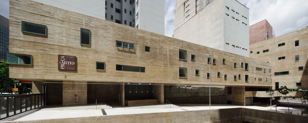  Arquitetura destacada na parte externa da Praça das Artes, espaço cultural marcante no centro de São Paulo