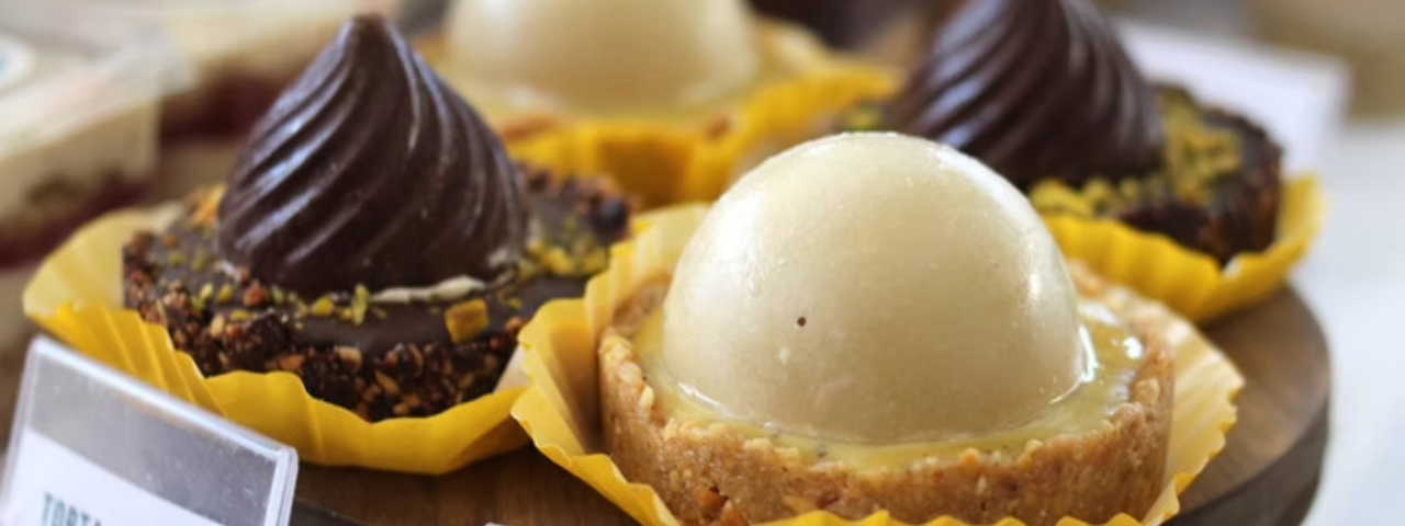 Doces sem glúten expostos em um festival gastronômico realizado em agosto em São Paulo