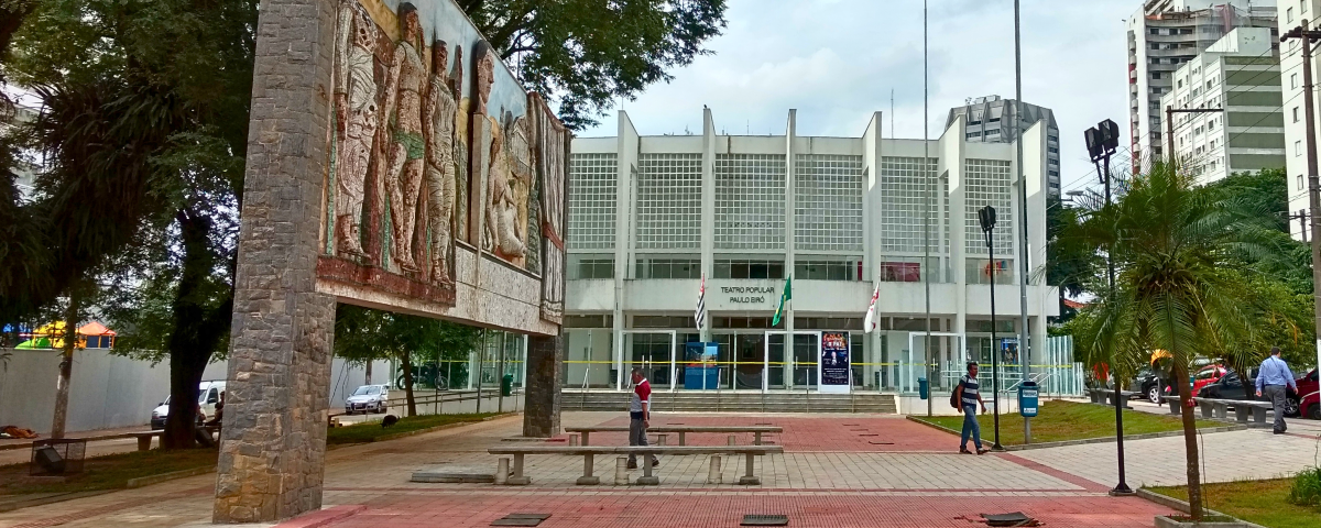 Praça do Teatro Municipal de Santo Amaro, um espaço acolhedor e cultural do bairro
