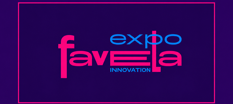 Arte da Expo Favela Innovation SP, com fundo roxo e borda fina rosa. Ao centro, aparece o logotipo “Expo Favela Innovation” em azul e rosa e, abaixo, a sigla “SP” em letras brancas.